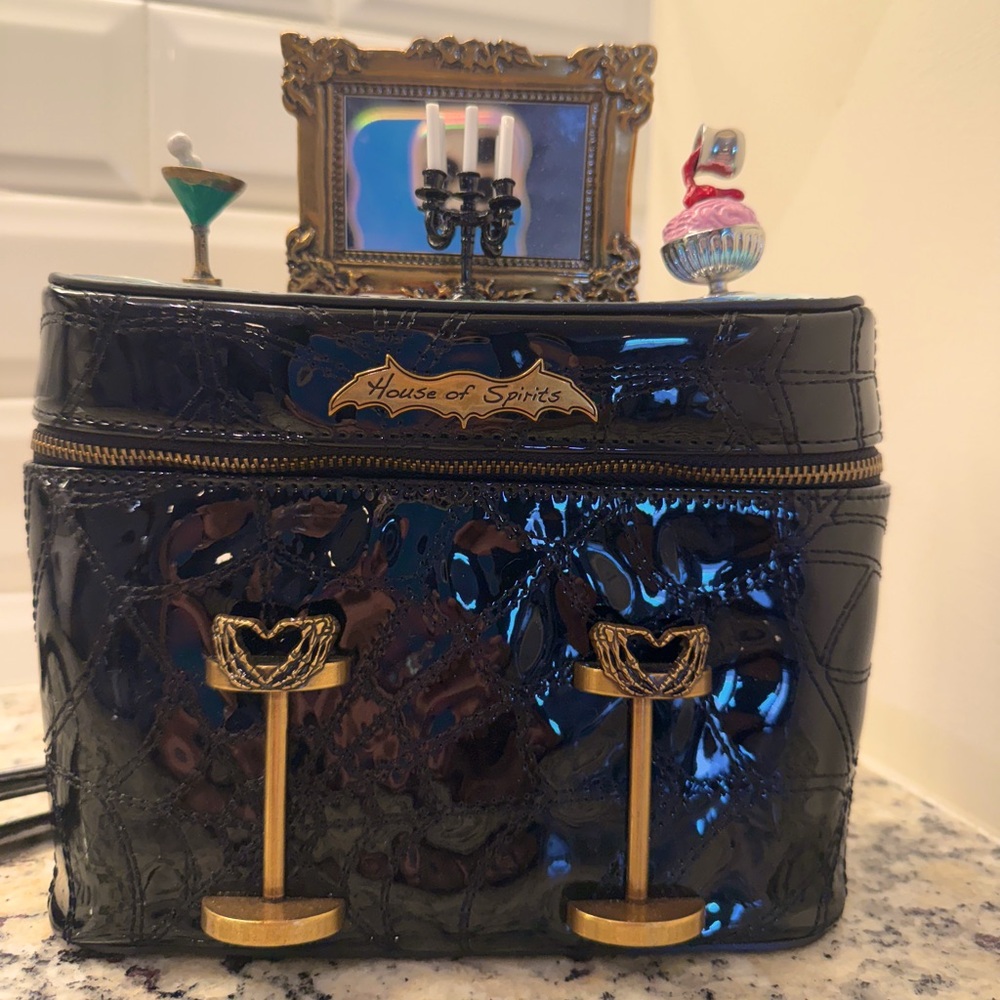 Betsey Johnson Kitsch House of Spirits Crossbody Bag Halloween goth
Wednesday